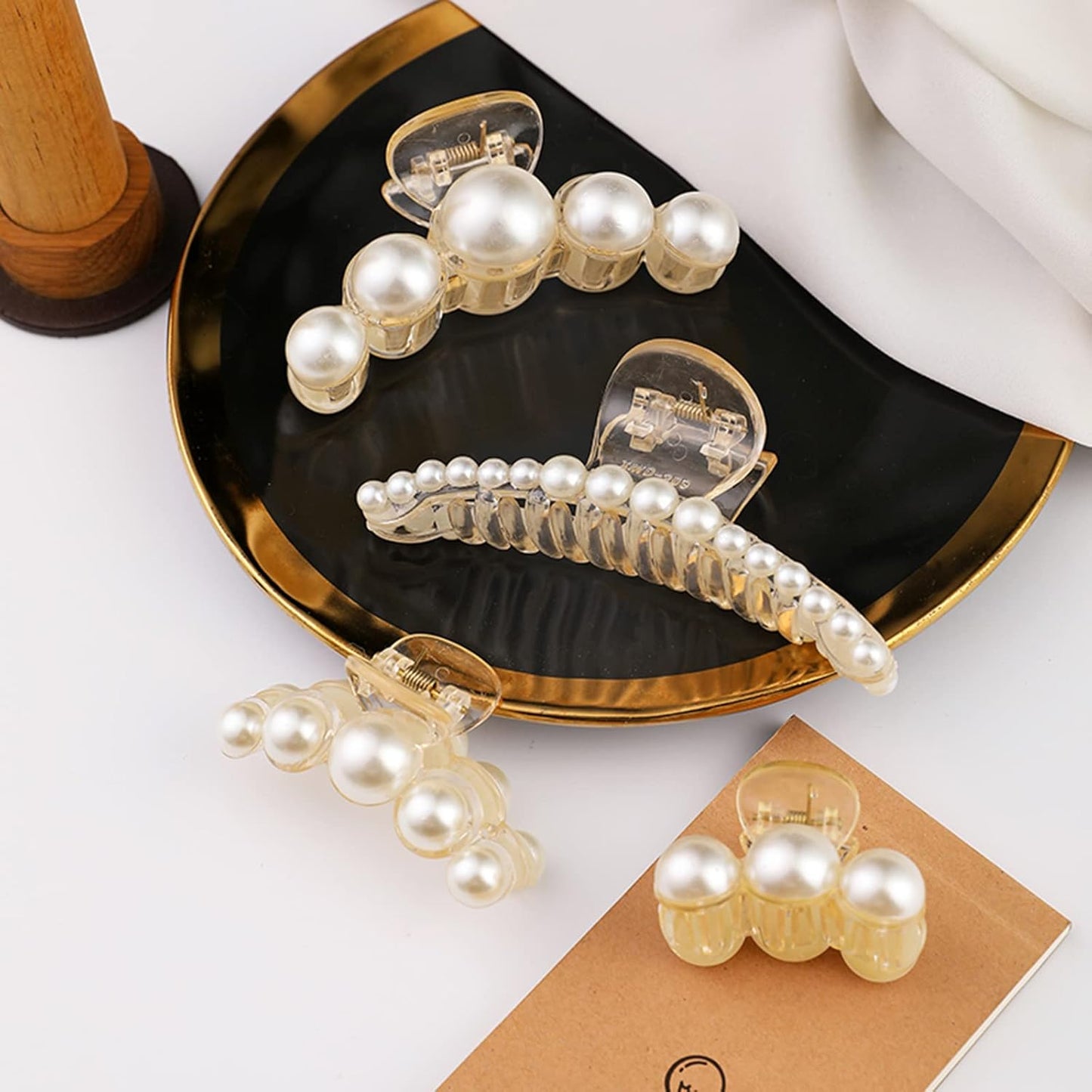 4 PCS Large Pearl Hair Claw Clips for Women Girls, Hair Barrette Clamps for Thick Thin Hair, Fashion Hair Accessories Headwear Styling Tools for Party Wedding